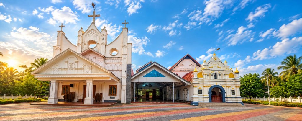 Mar Thoma Valiyapally - Front View, Elanthoor